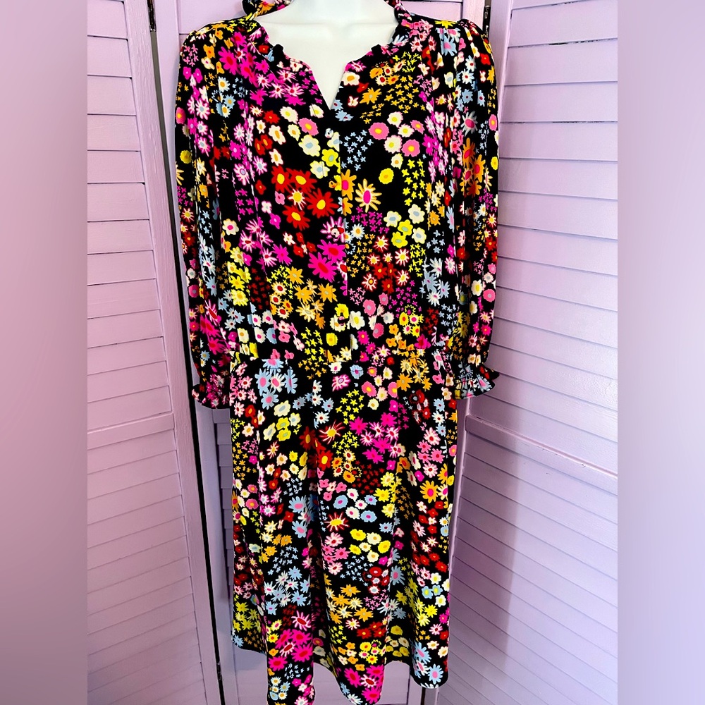 Colorful Floral dress from Talbots..medium petiteCovered buttons. Ruffled sleeve